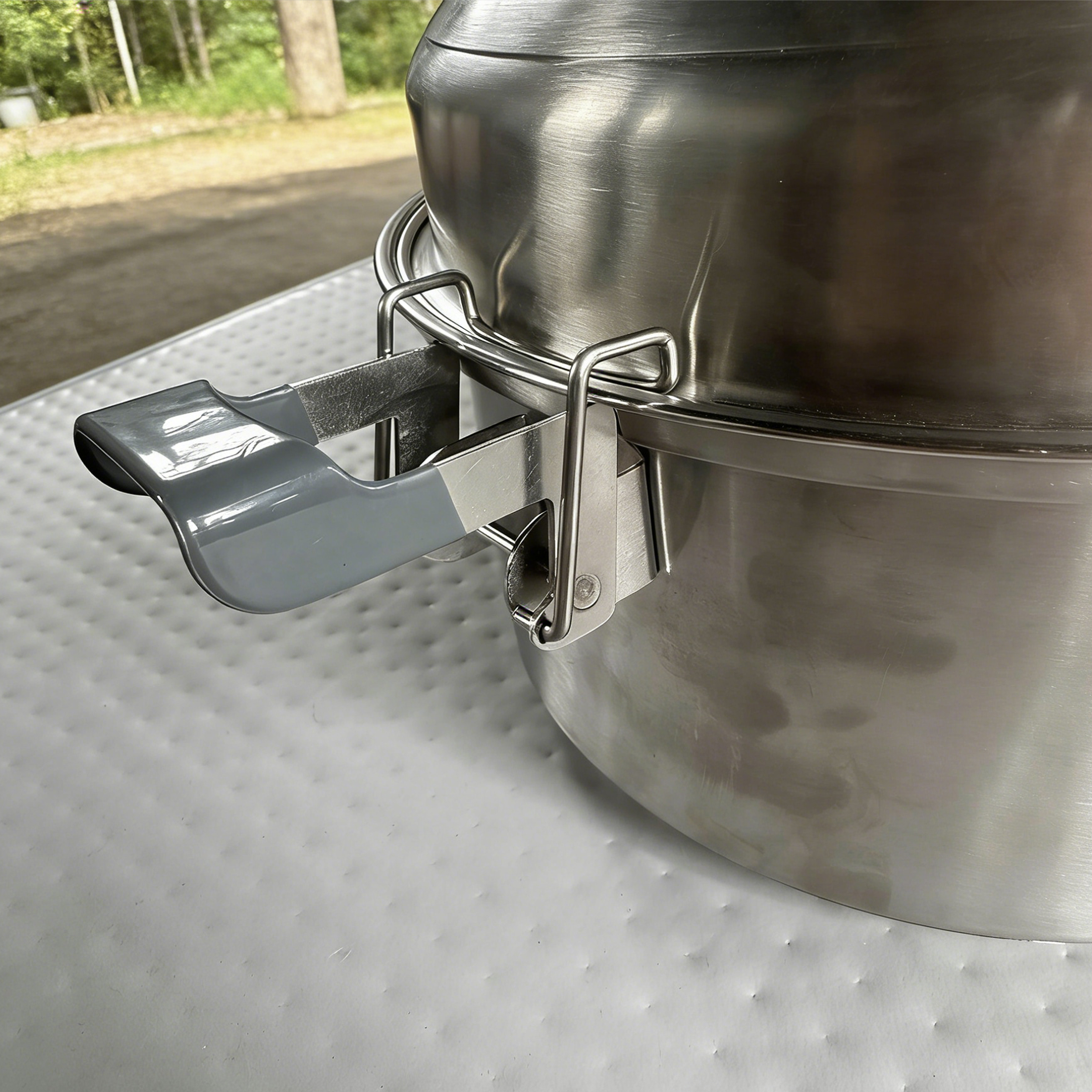 Low-Pressure Cooker